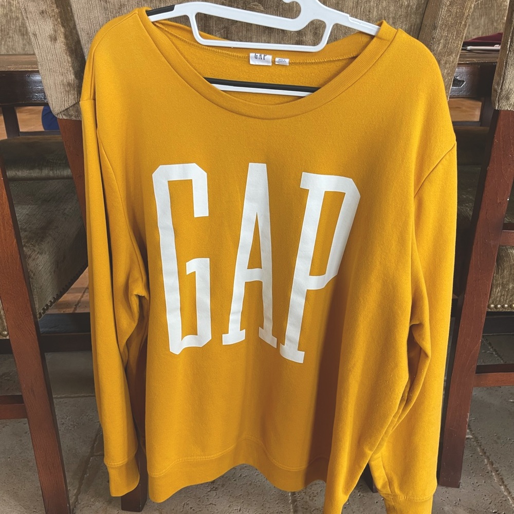 Gap Sweatshirt